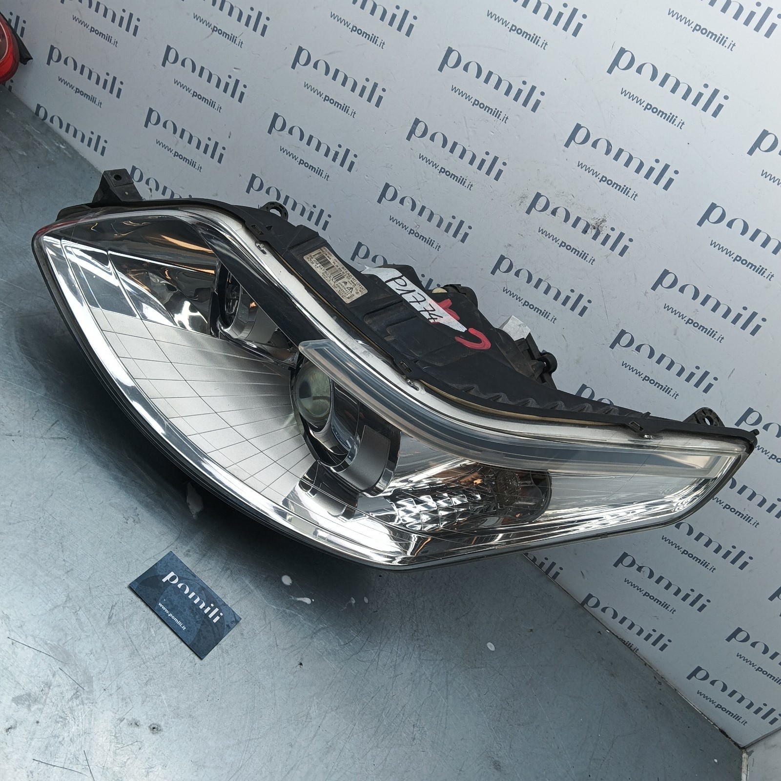 Pomili Fanaleria Faro anteriore sinistro Xenon Citroen C4 89009411 usato