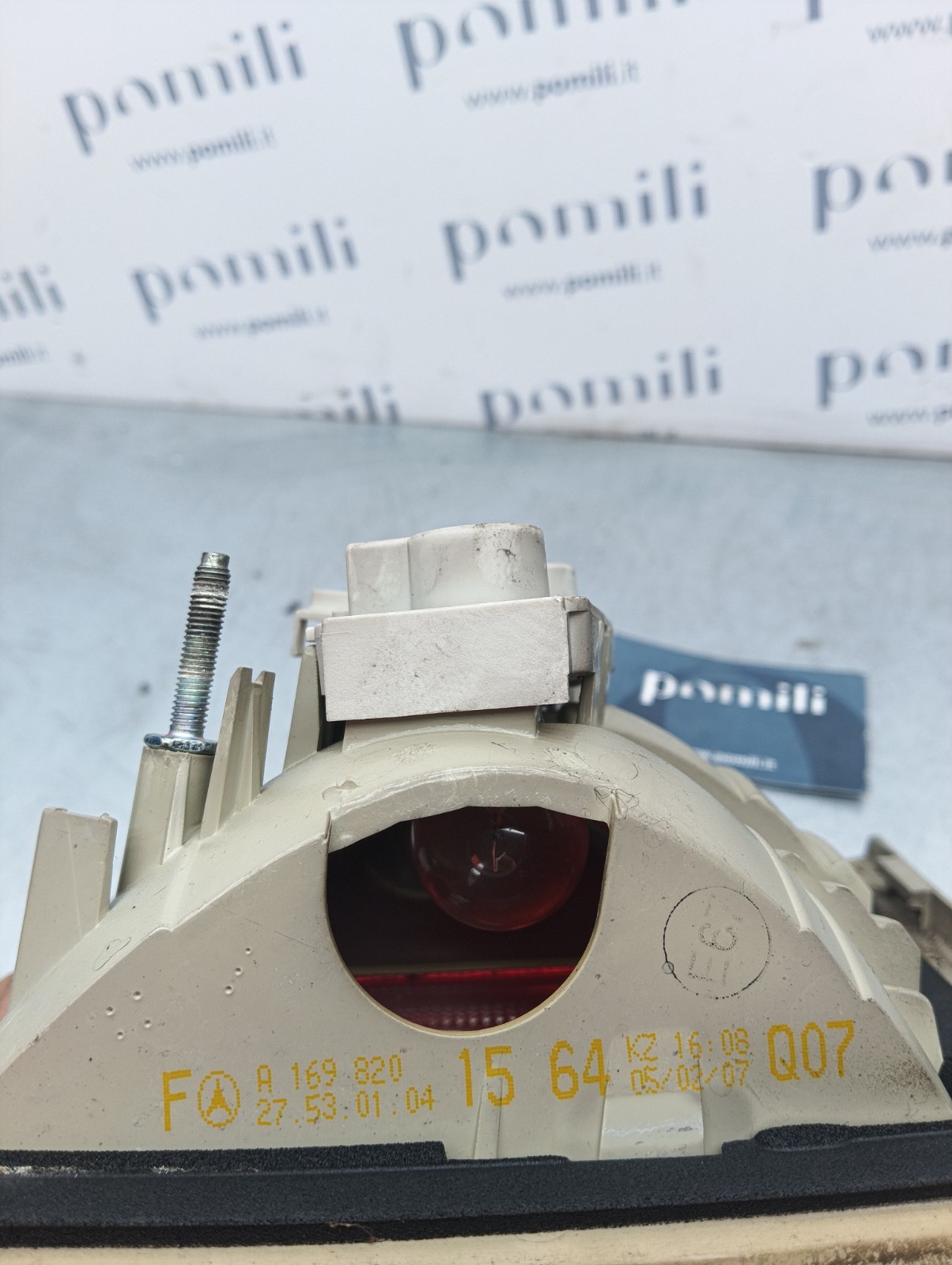 Pomili Fanaleria Fanale posteriore sinistro portellone Mercedes-Benz B180 A1698200577 usato