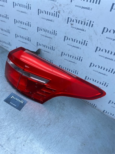 Pomili Fanaleria Fanale post. parte est. DX FORD FOCUS (CEW) (09/14>08/19<)