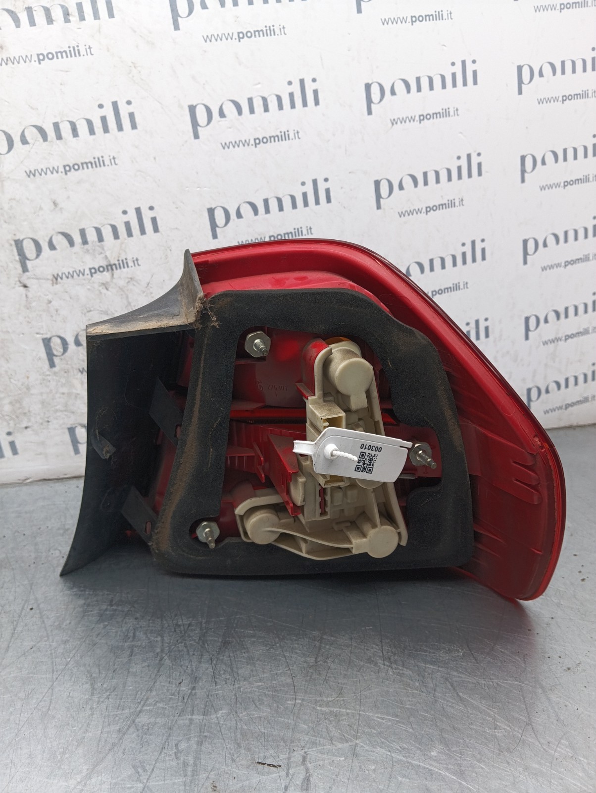 Pomili Fanaleria BMW Serie 3 E90 fanale posteriore sinistro usato OEM 276301