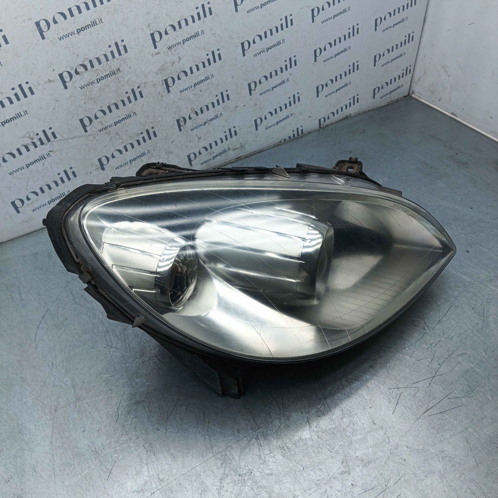 Pomili Fanaleria Faro anteriore Mercedes Classe B W245 A1698201861 destro usato