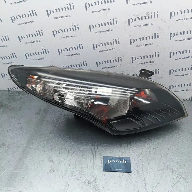 Pomili Fanaleria Renault Mégane III faro anteriore destro usato