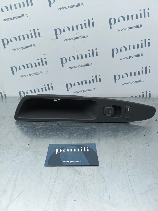 Pomili Rivestimenti interni e parti interne Interruttore alzavetro anteriore destro Volvo S40 / V40 30889753 usato