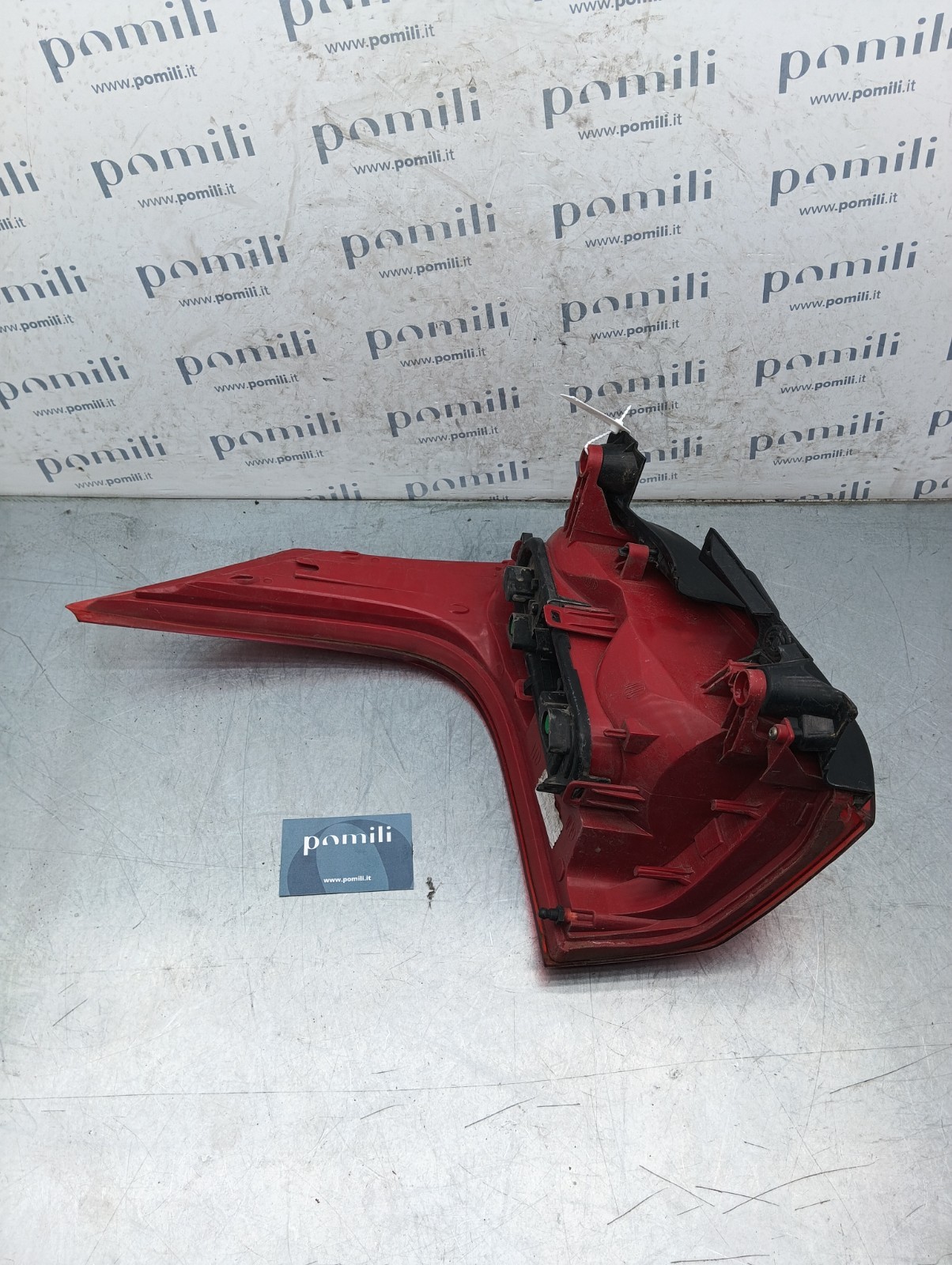Pomili Fanaleria Peugeot 5008 fanale posteriore destro usato