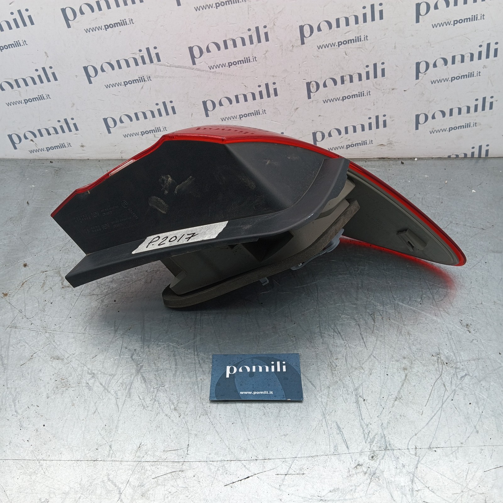 Pomili Fanaleria Mercedes-Benz Classe B fanale posteriore sinistro usato