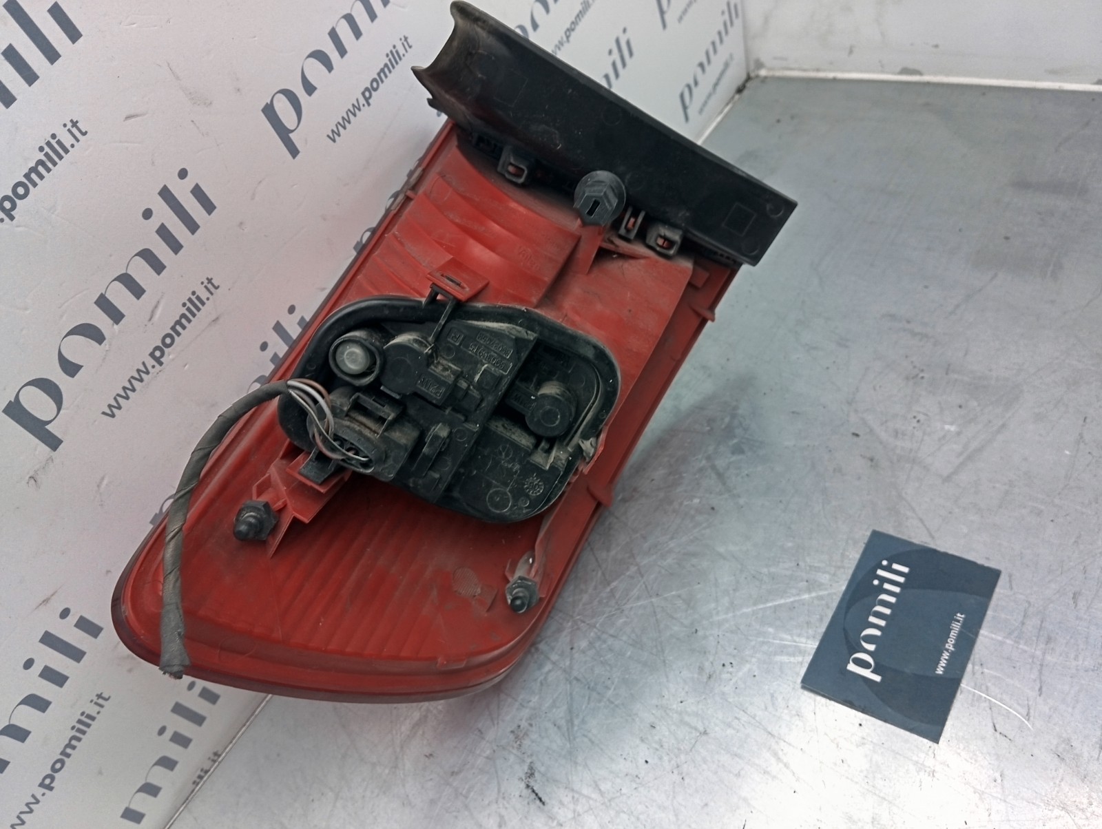 Pomili Fanaleria Audi A6 fanale posteriore destro usato OEM 89036920