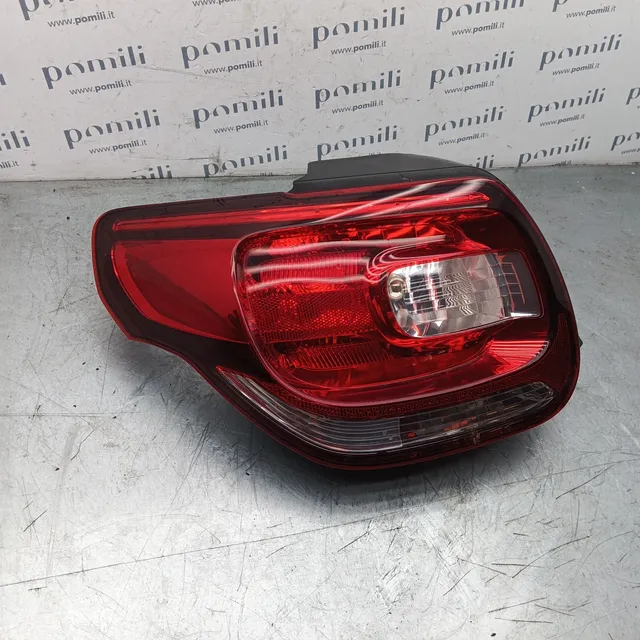 Pomili Fanaleria Citroen DS3 Fanale posteriore sinistro 9676973880-00 usato