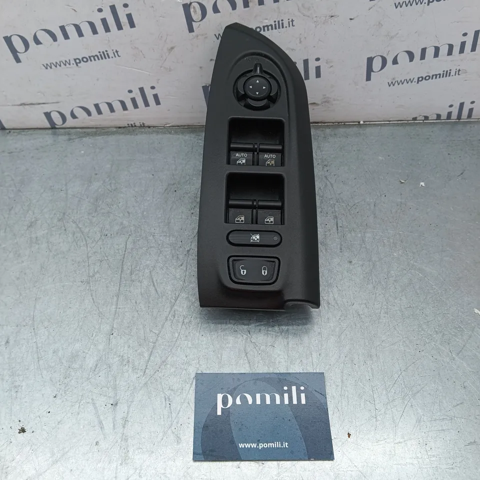 Pomili Rivestimenti interni Pulsantiera alzacristalli Fiat 500X 07356331500 sinistra usata