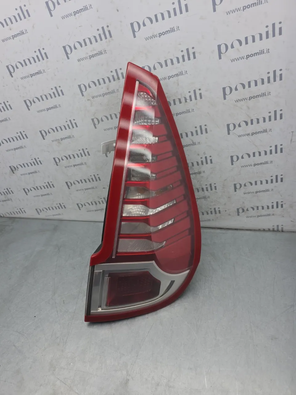 Pomili Fanaleria Renault Scenic X-Mod fanale posteriore destro usato