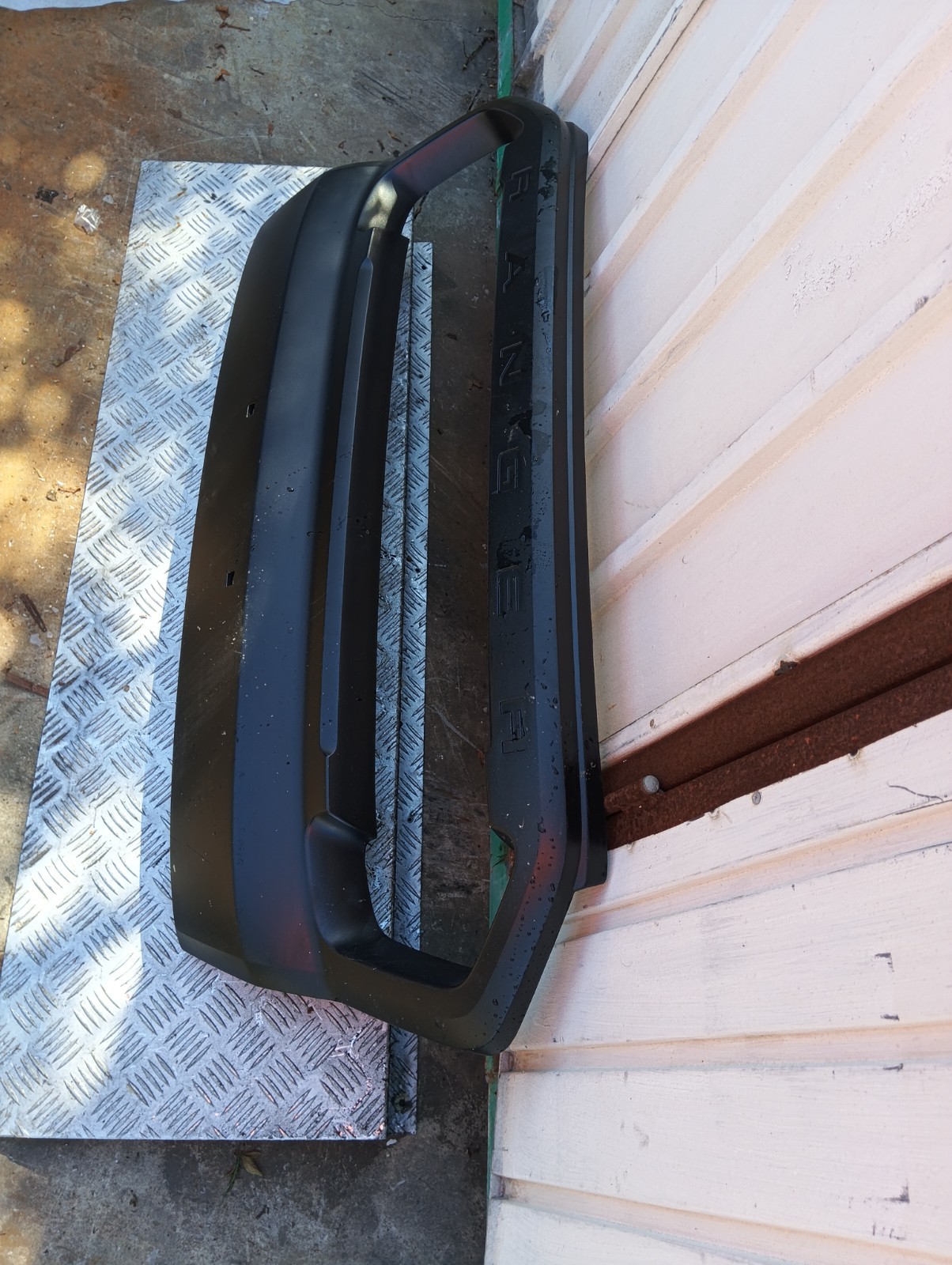 Pomili Paraurti anteriore Cornice griglia Ford Ranger IV lift 2016+ EB3B-8B189-A nuova