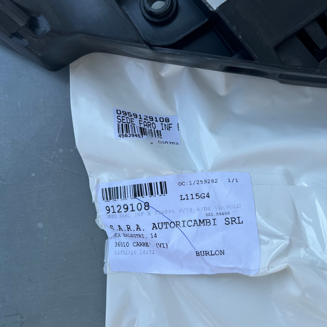 Sara Autoricambi Carrozzeria 0959129108 supporto sede fanale anteriore destro VW Polo