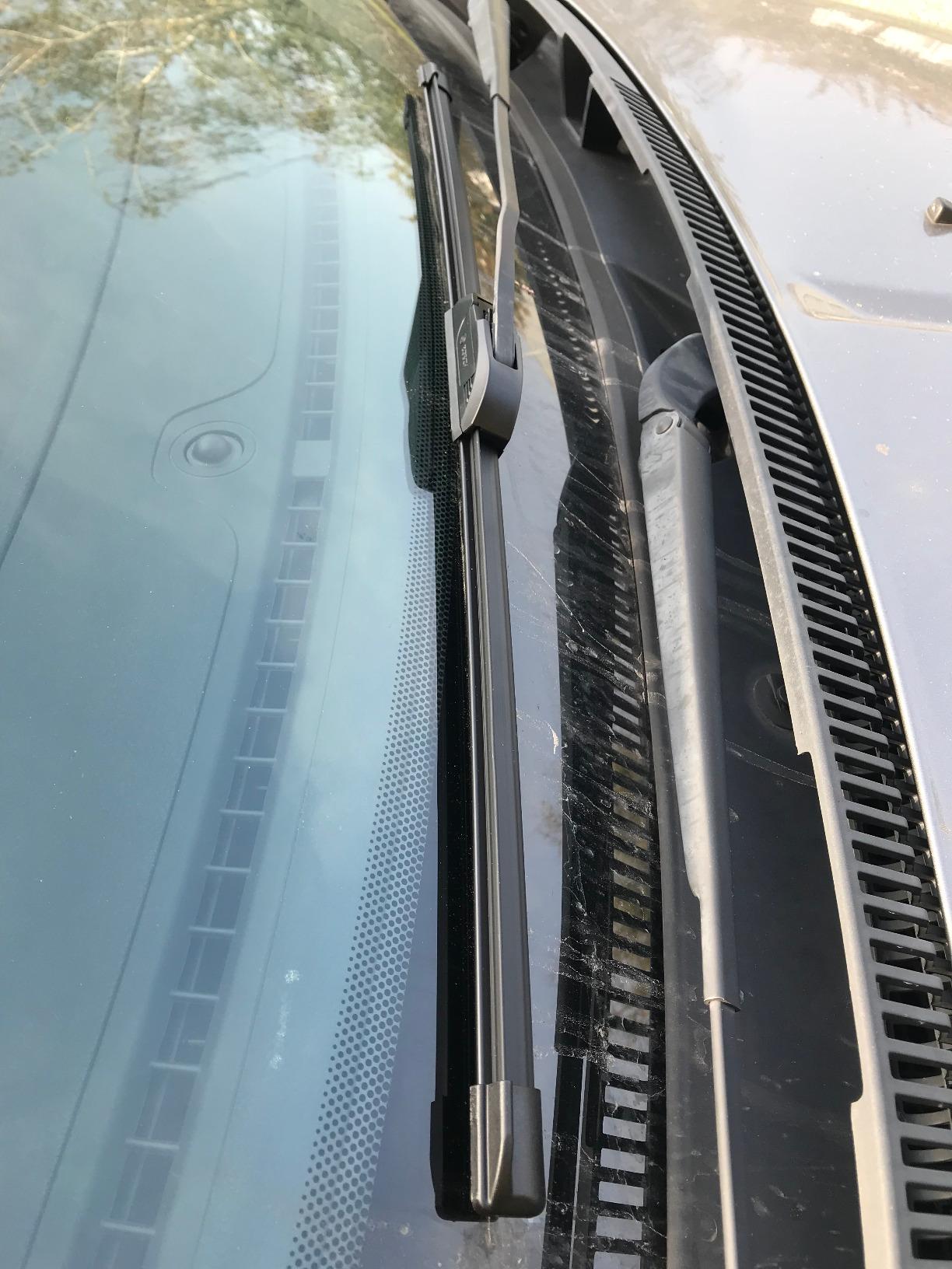Bosch Spazzole tergicristallo 3397118909, set 600/475 mm con spoiler