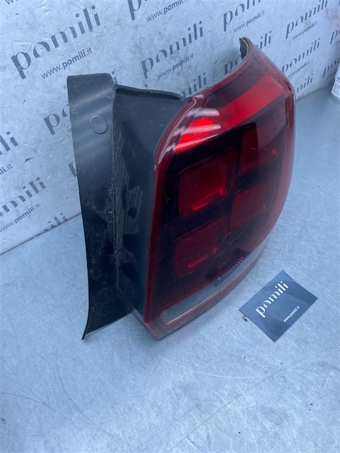 Pomili Fanaleria Dacia Sandero 2a Serie fanale posteriore destro