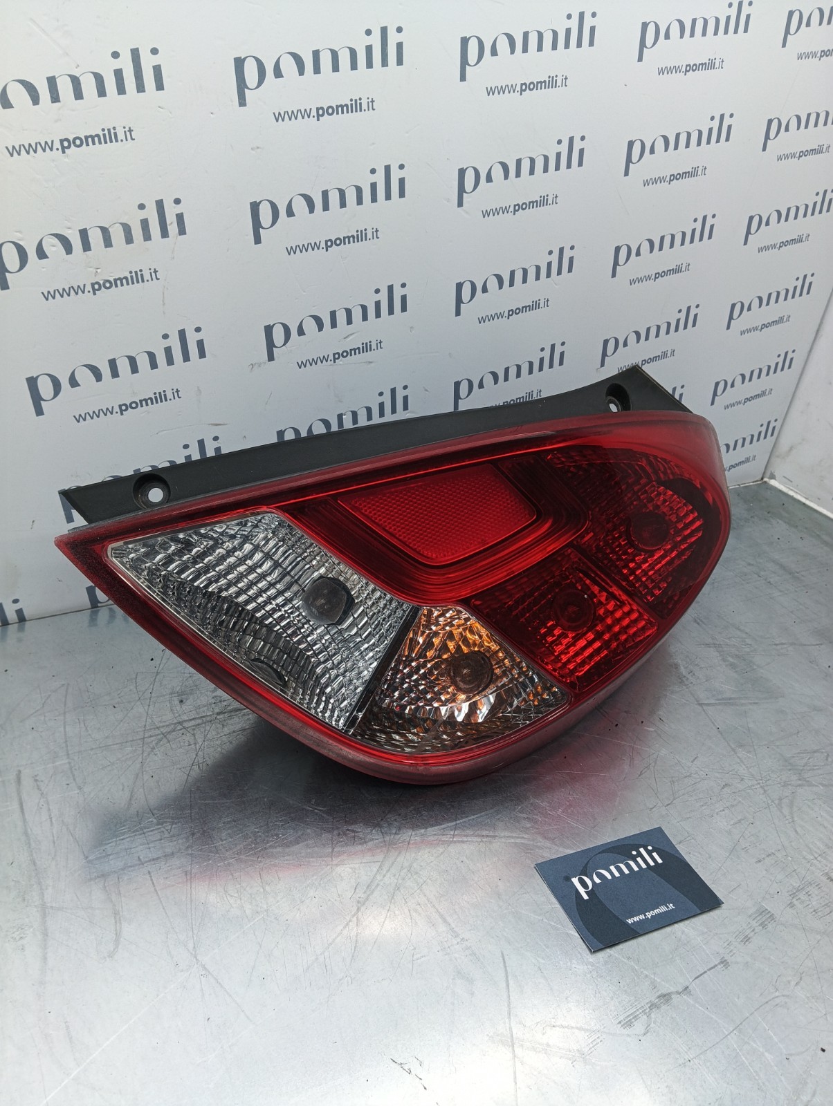 Pomili Fanaleria HYUNDAI I 20 fanale posteriore destro 92402-4P500 usato
