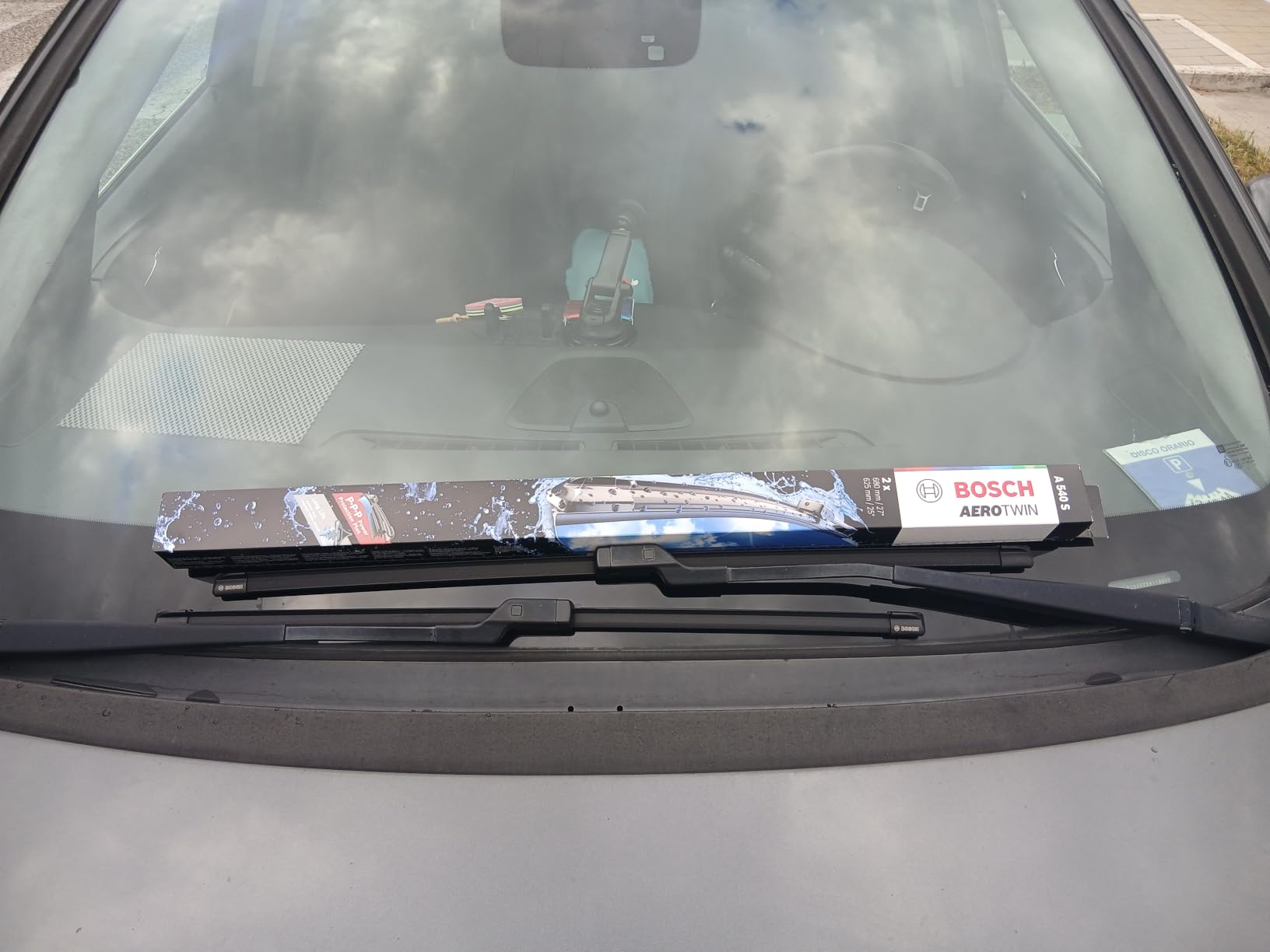 Bosch Spazzole tergicristallo Aerotwin A540S anteriori 2 pezzi flat blade