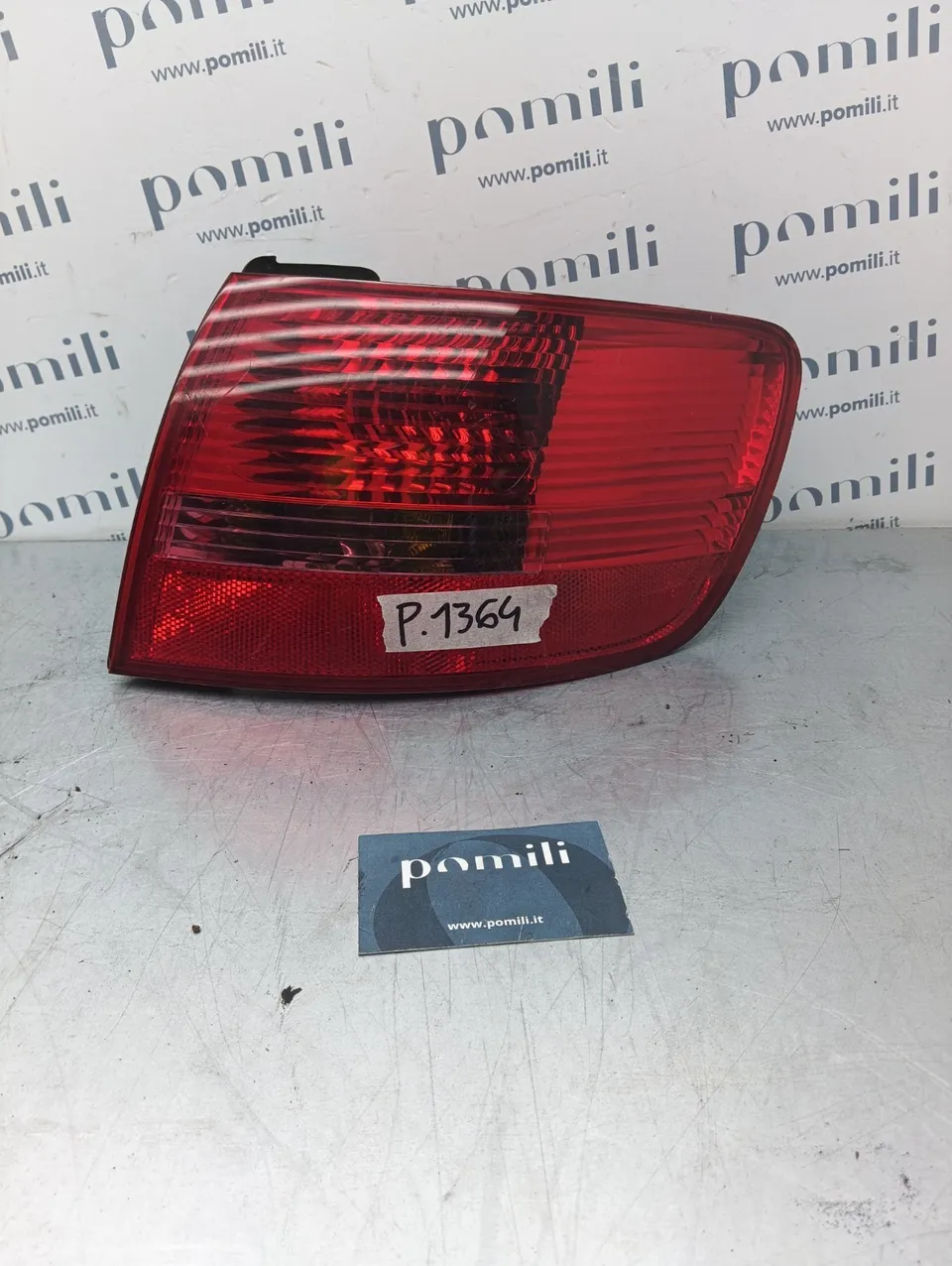 Pomili Fanaleria Audi A6 fanale posteriore destro usato OEM 89036920
