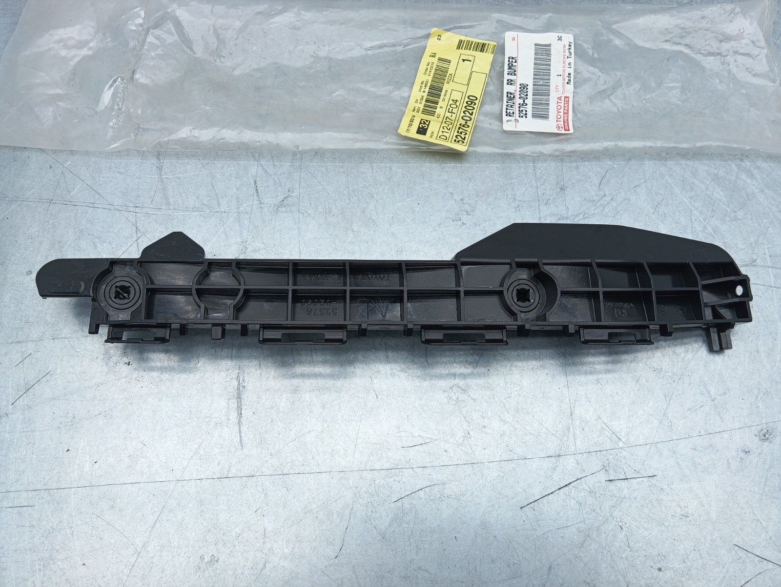 Pomili Paraurti posteriore Supporto sinistro Toyota Auris 52576-02090