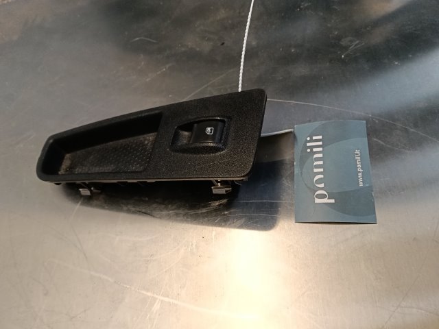 Pomili Rivestimenti interni Alzacristallo elettrico porta anteriore destro Fiat Grande Punto (2Y) (06/05>12/08<) usato
