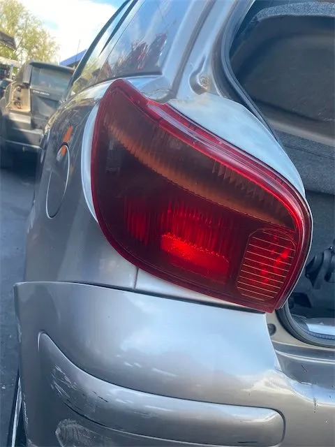Pomili Fanaleria Toyota Yaris fanale posteriore sinistro JPP