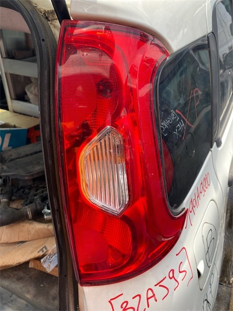 Pomili Fanaleria Fanale posteriore Fiat Panda Van destro 2012-2018