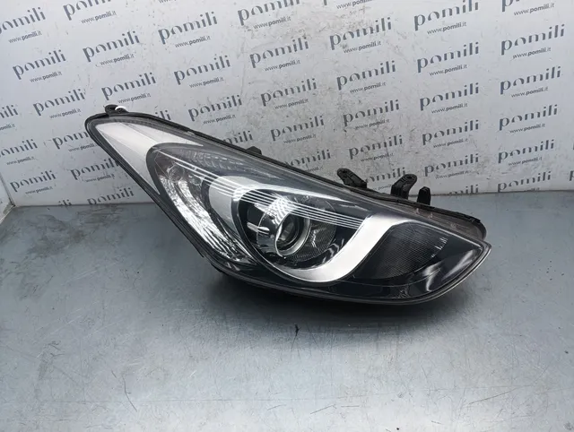 Pomili Fanaleria Faro anteriore Hyundai I30 92102-A6100 usato
