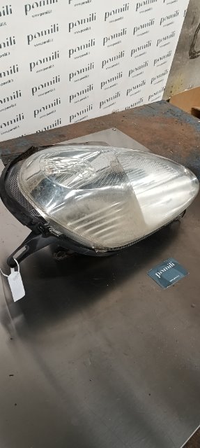 Pomili Fanaleria Proiettore SX FIAT GRANDE PUNTO (2Y) (06/05>12/08<) usato