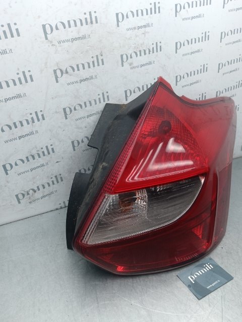 Pomili Fanaleria Ford Focus CB8 fanale posteriore destro