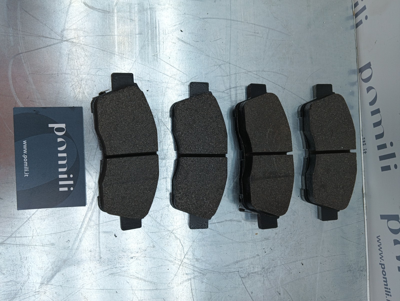 Pomili Freni e ricambi 04465-YZZAB pastiglie freni Toyota/Lexus nuove