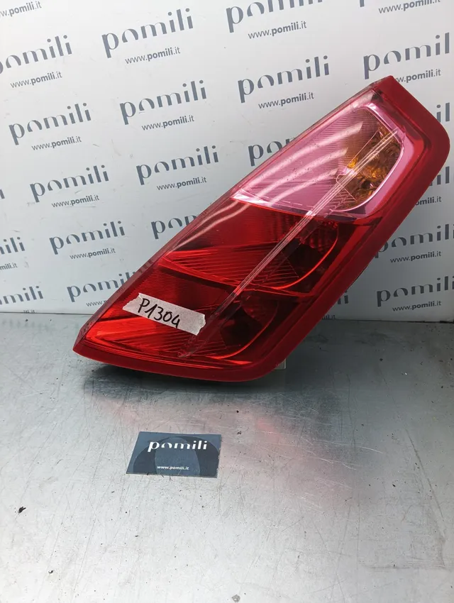 Pomili Fanaleria FIAT GRANDE PUNTO FANALE POSTERIORE DESTRO 517015900 usato