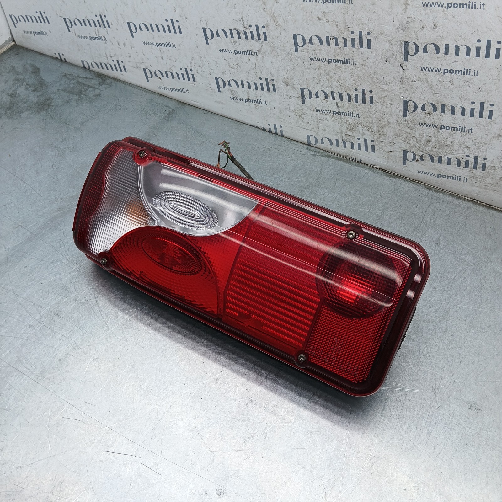 Pomili Fanaleria Volkswagen Crafter fanale posteriore destro usato 2E0945096