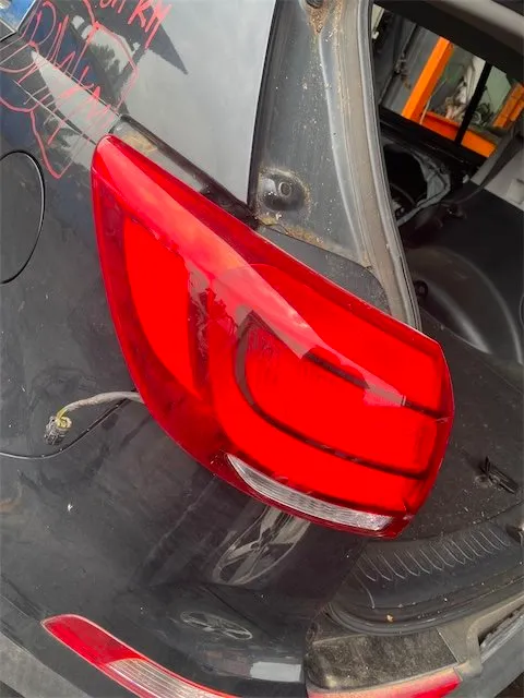 Pomili Fanaleria Kia Sportage 3a Serie fanale posteriore esterno sinistro