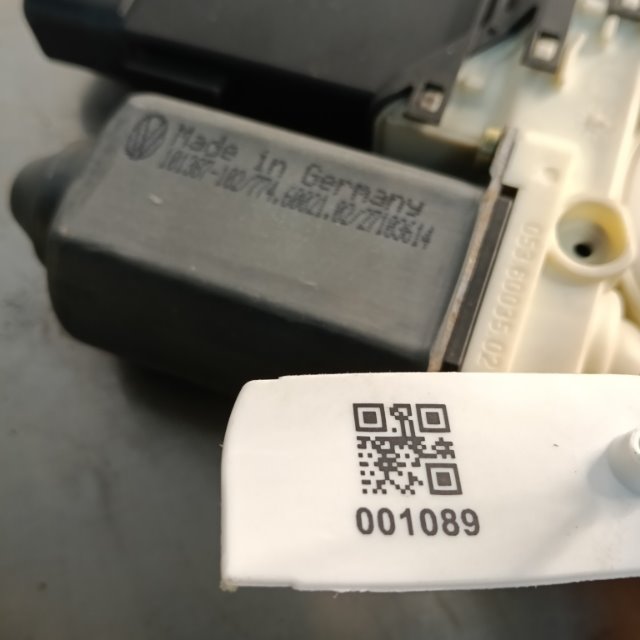 Pomili Rivestimenti interni e parti interne Volkswagen Golf (1J) motorino alzacristallo anteriore sinistro