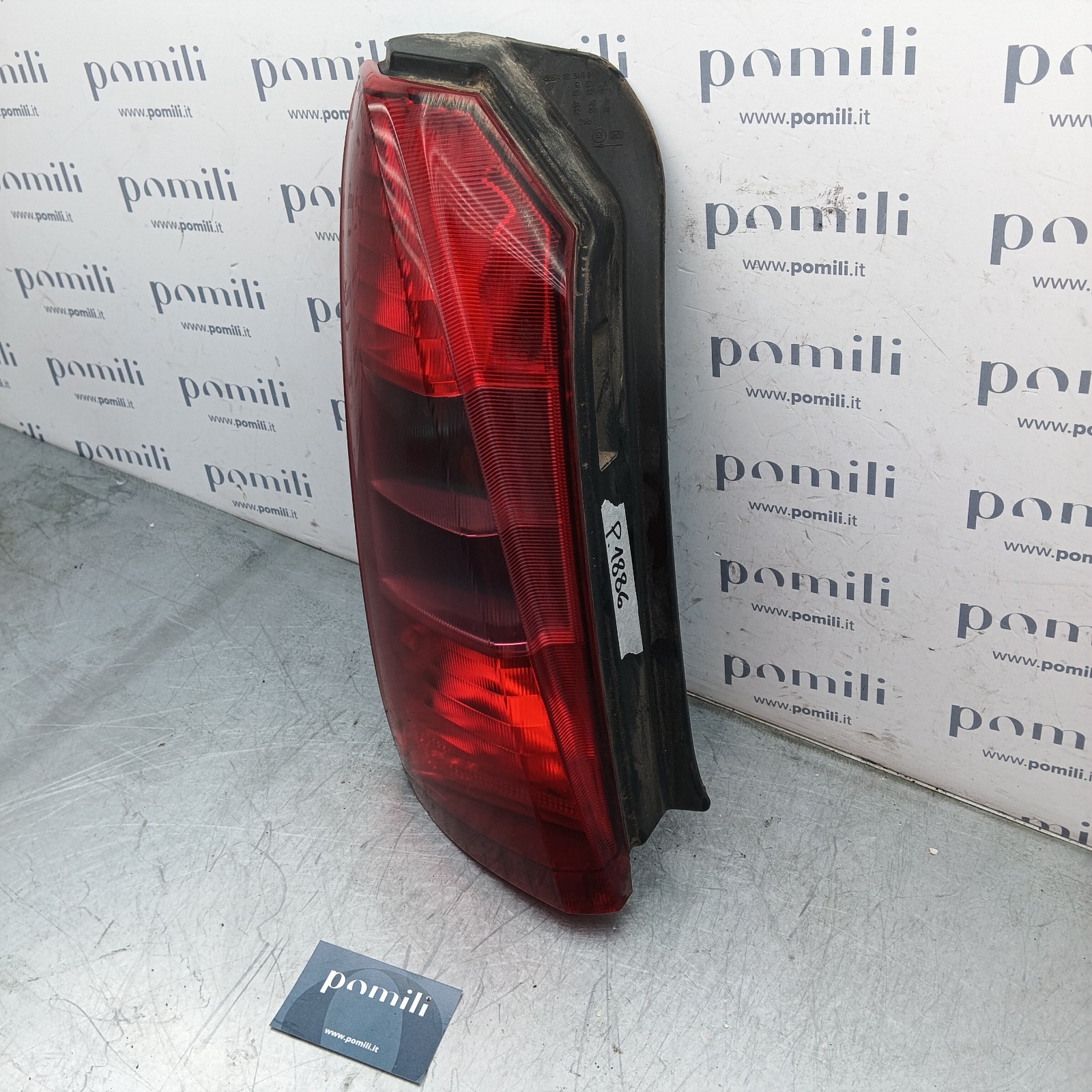 Pomili Fanaleria Fanale posteriore sinistro Lancia Musa 46829509 alogeno usato