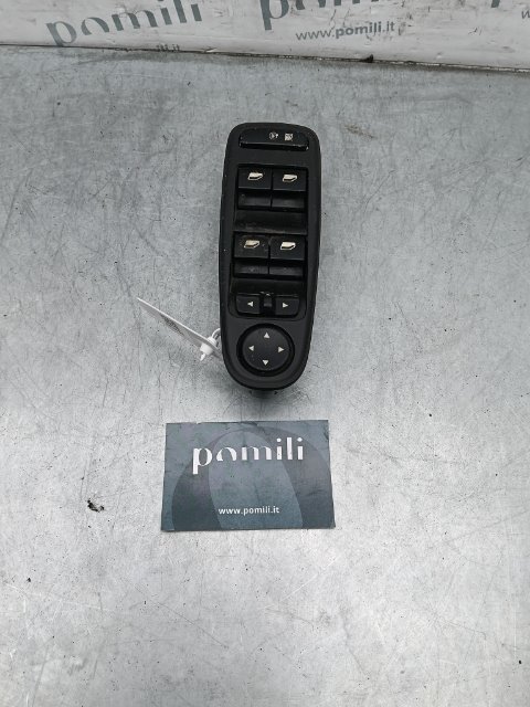 Pomili Rivestimenti interni e parti interne blocco comandi alzacristalli e retrovisori Citroën C4 Picasso 09/06-08/13