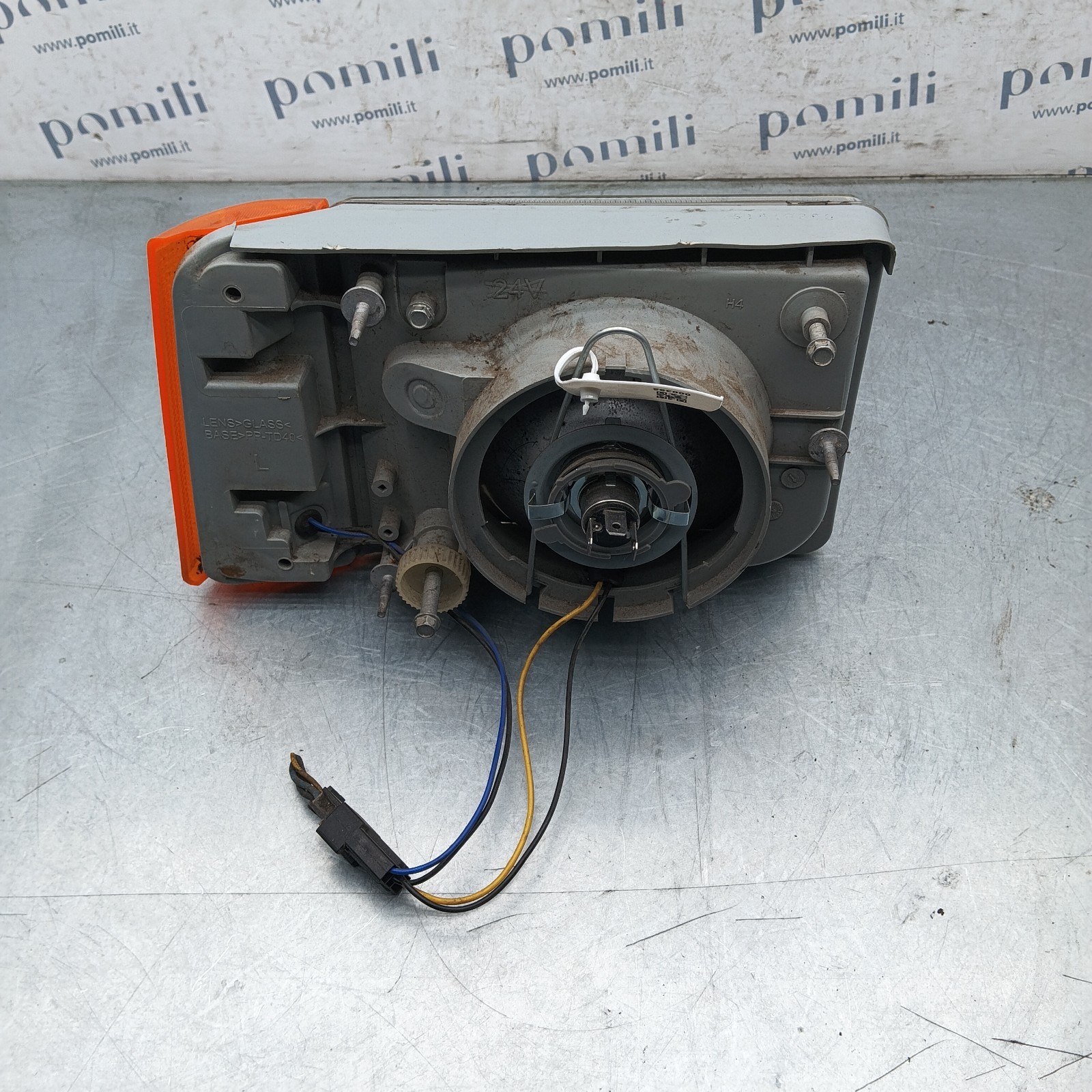 Pomili Fanaleria Fiat Panda 141 faro anteriore sinistro usato