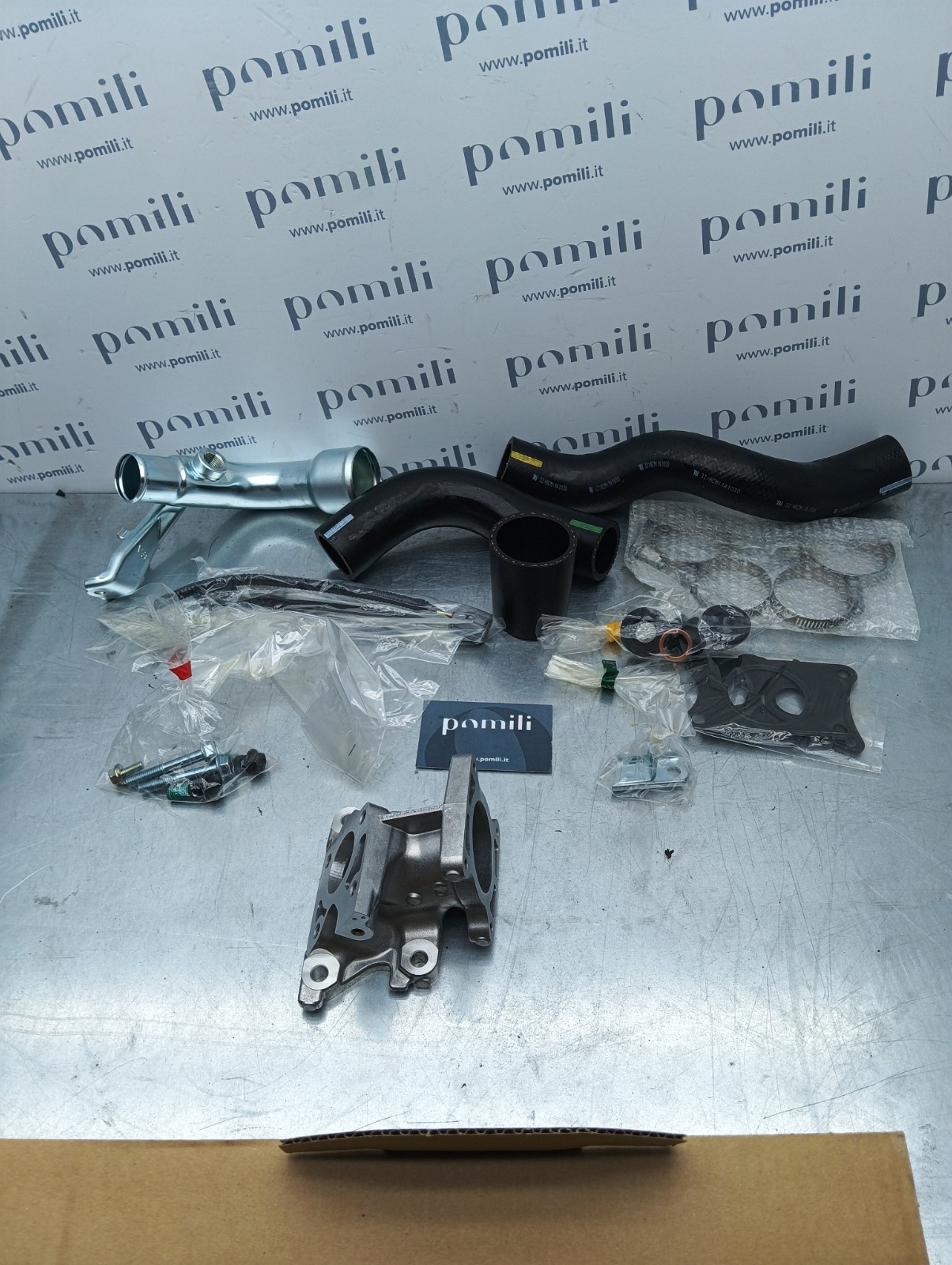 Pomili Motore e cambio con supporti Toyota Urban Cruiser 04004-43433 kit intercooler