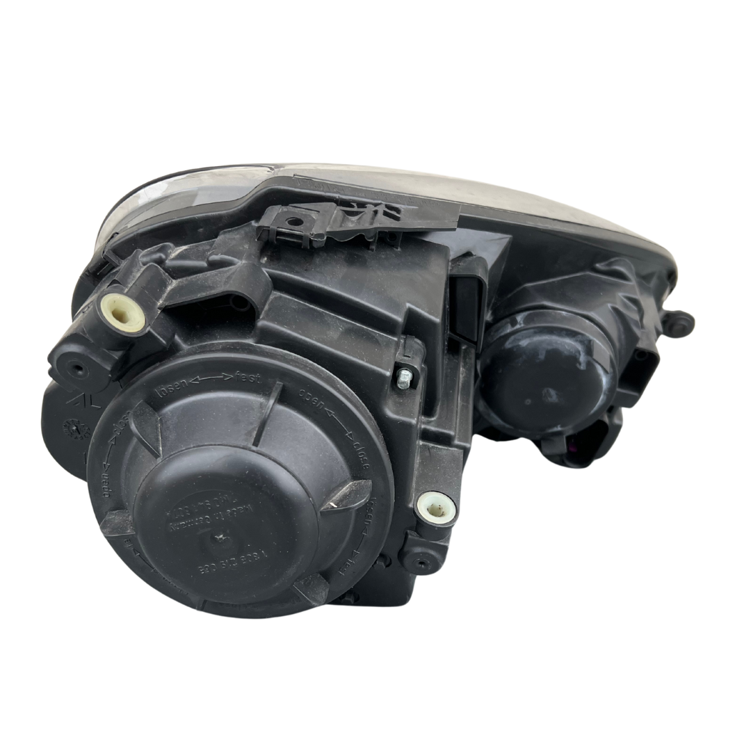 Sara Autoricambi Fanaleria fanale anteriore SX HELLA VW Golf/Jetta 03-10