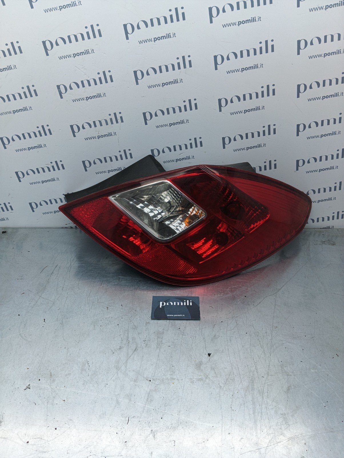 Pomili Fanaleria Opel Corsa D 13269051 fanale posteriore destro usato