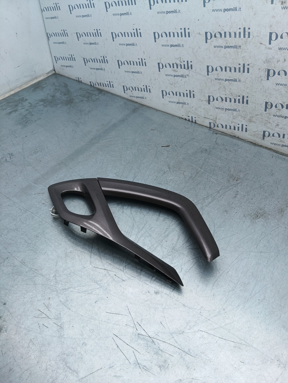 Pomili Rivestimenti interni Modanatura maniglia anteriore sinistra Peugeot 2008 GEO018869