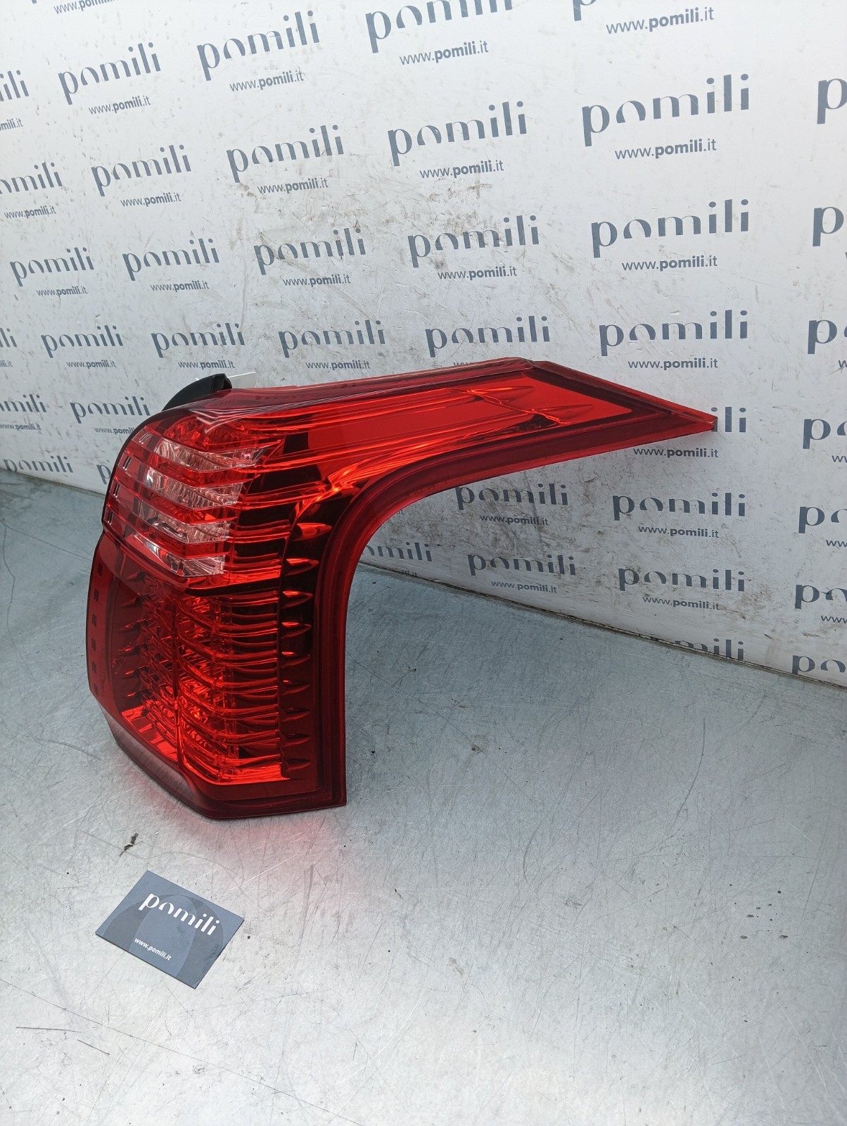 Pomili Fanaleria Peugeot 5008 fanale posteriore destro usato