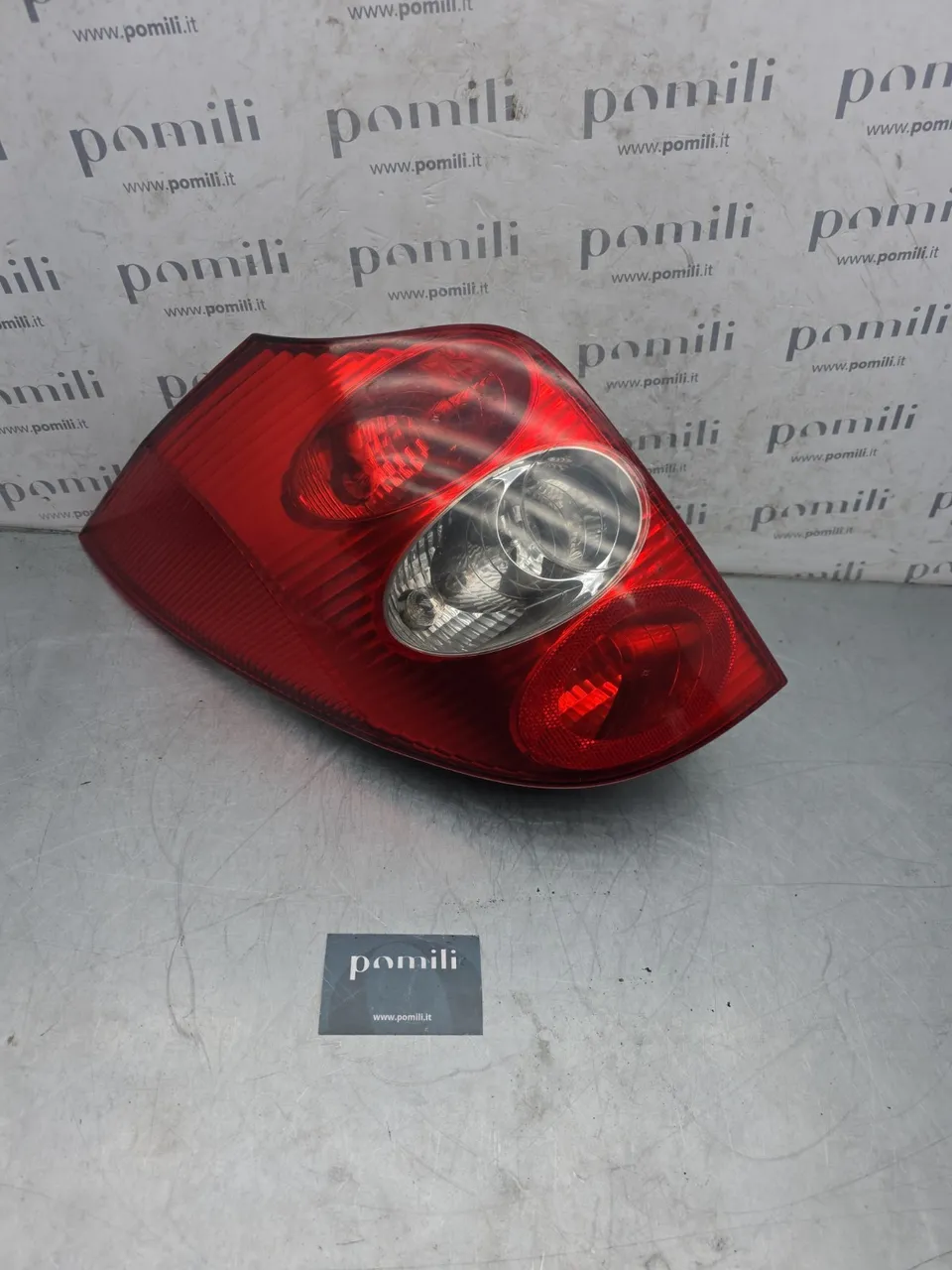 Pomili Fanaleria Renault Laguna II S.W. 8200002471 fanale posteriore sinistro usato