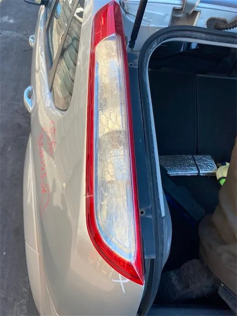 Pomili Fanaleria Ford Focus CB4 fanale posteriore sinistro