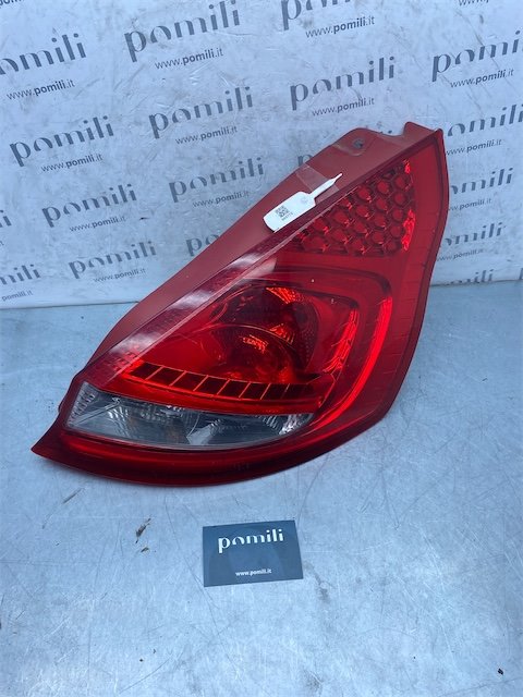 Pomili Fanaleria Fanale post. DX Ford Fiesta (CB1) (09/08>10/13<) destro