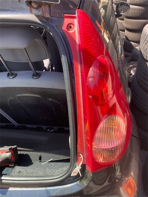 Pomili Fanaleria Peugeot 107 fanale posteriore destro