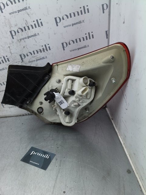 Pomili Fanaleria Opel Astra P10 fanale posteriore esterno sinistro