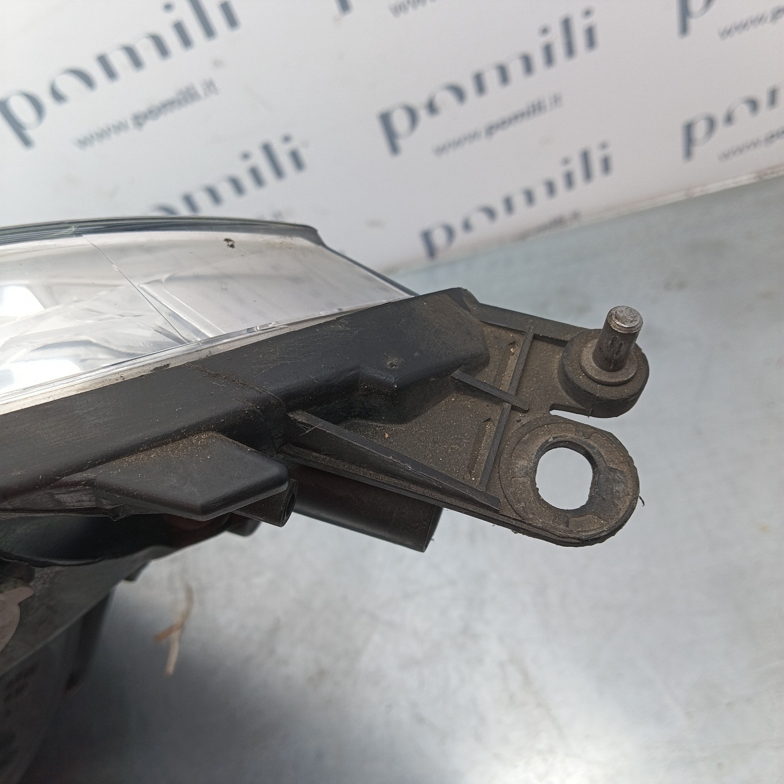 Pomili Fanaleria Citroen C4 Picasso faro anteriore destro usato