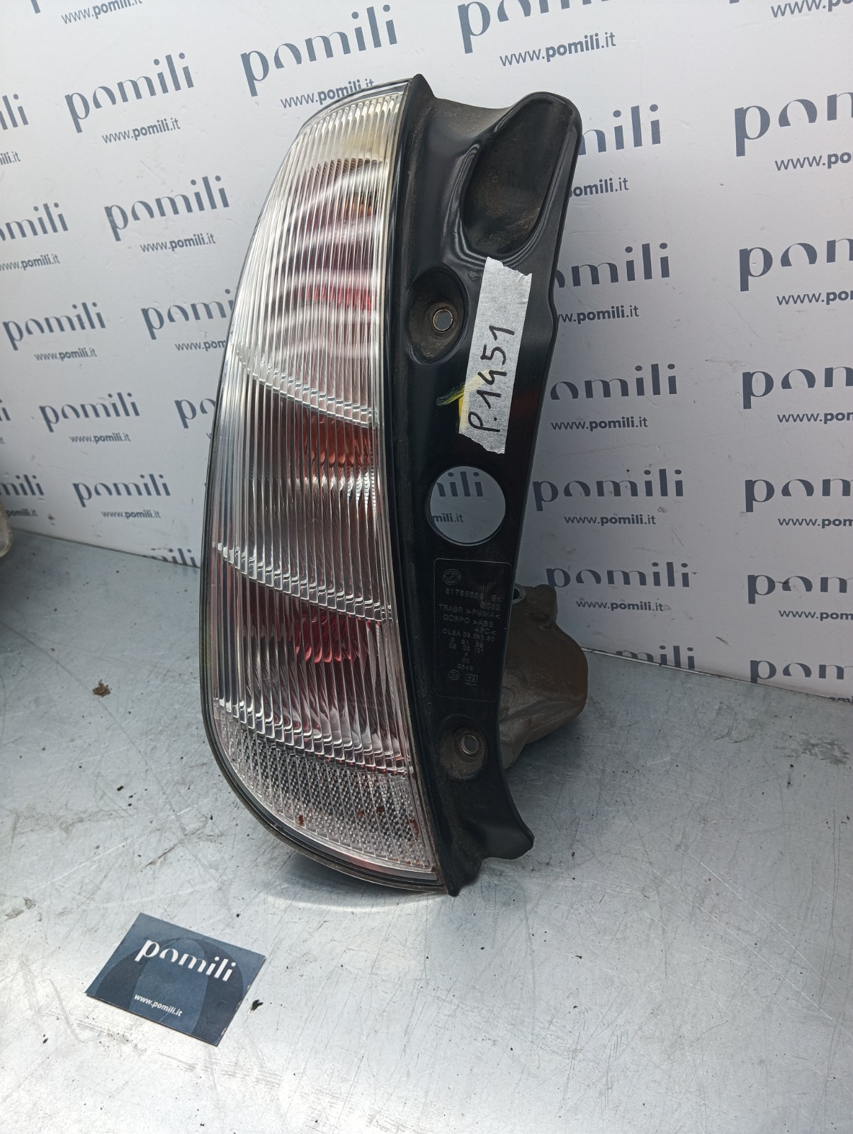 Pomili Fanaleria Y 1° serie fanale posteriore destro 51753384 usato