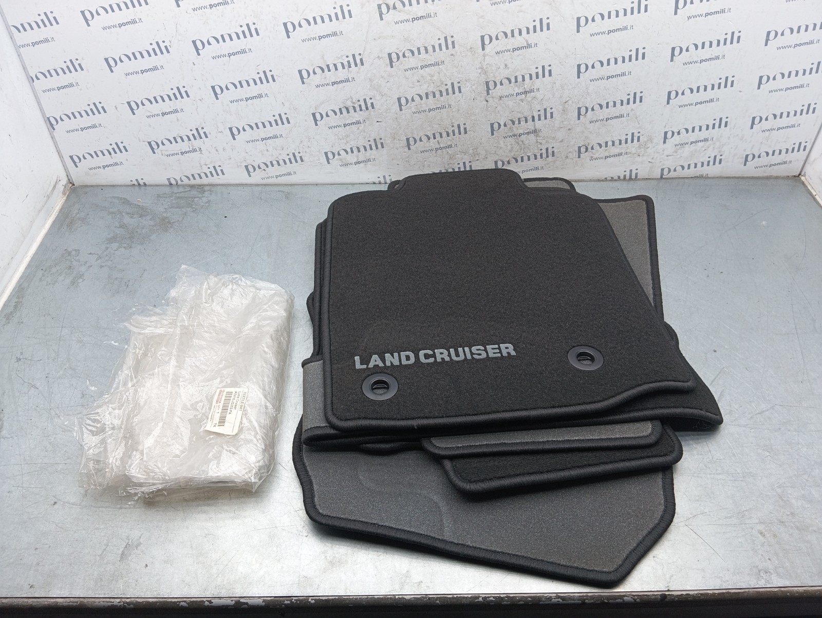 Pomili Rivestimenti interni Set tappetini Toyota Land Cruiser J150 PZ410-J2352-FA completo