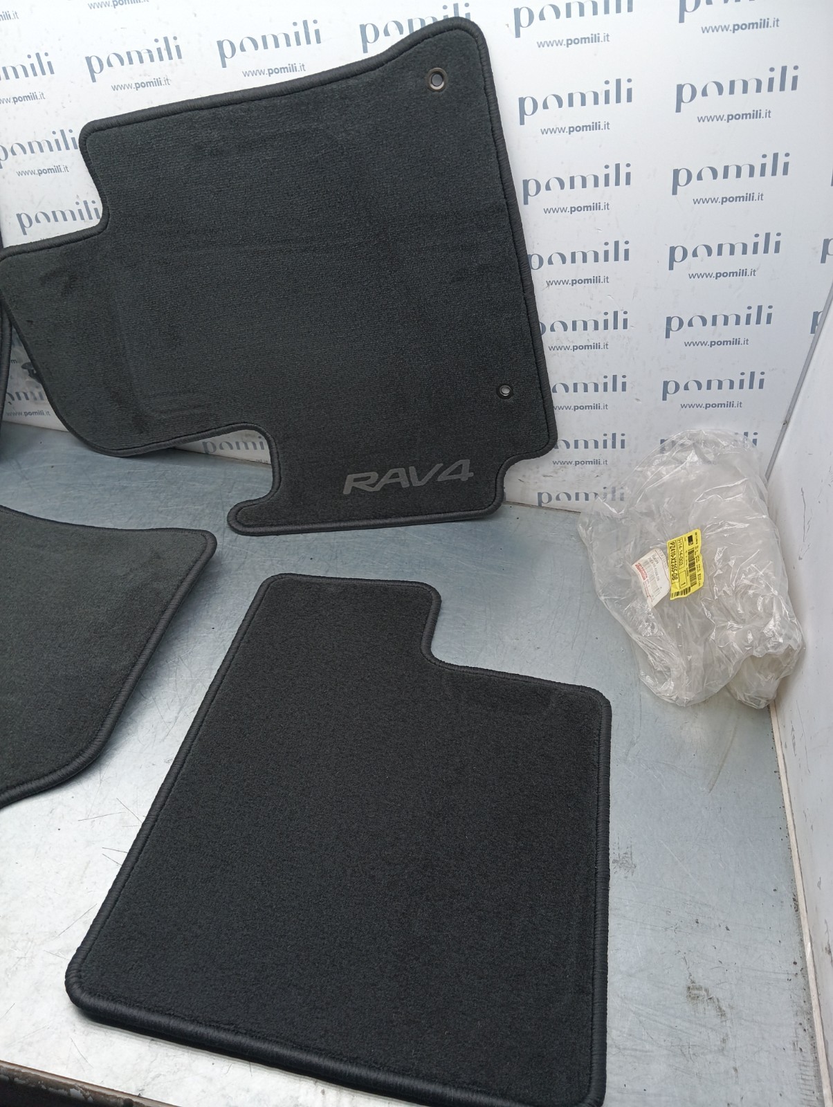 Pomili Rivestimenti interni Toyota RAV4 set tappetini completi nuovi