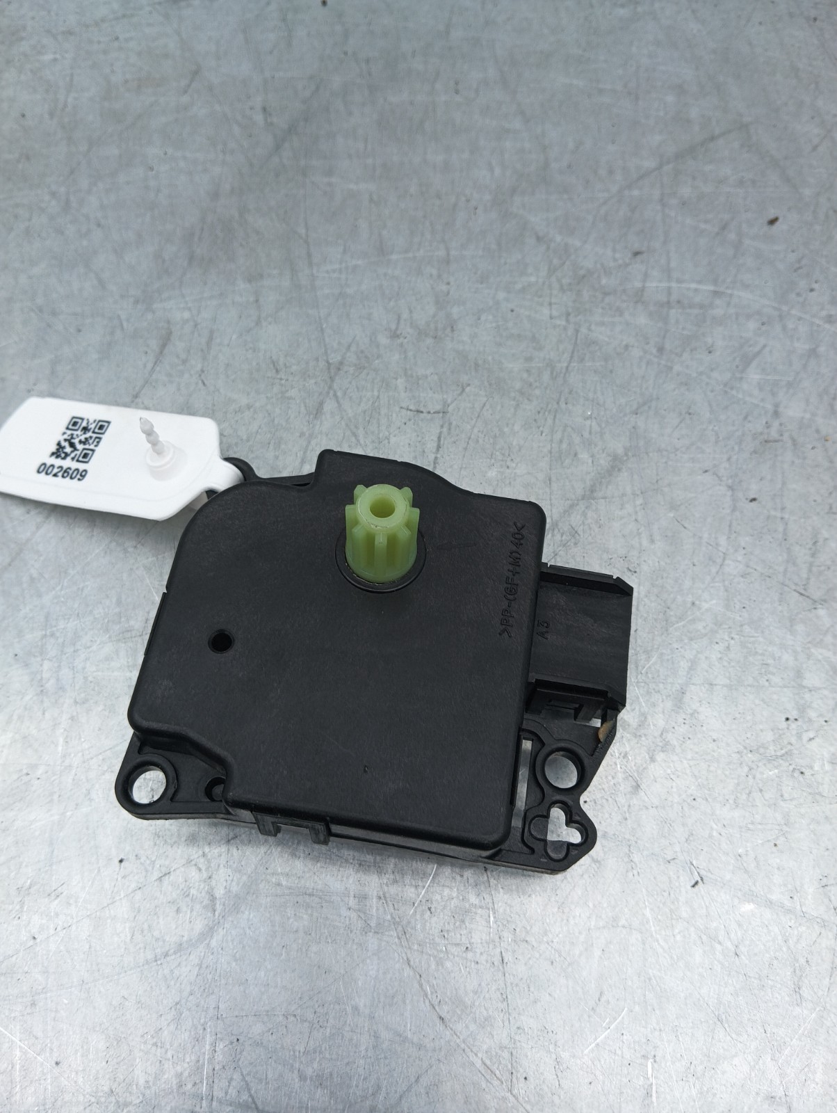 Pomili Motore e cambio con supporti motorino attuatore clima AV11-19E616-GA usato
